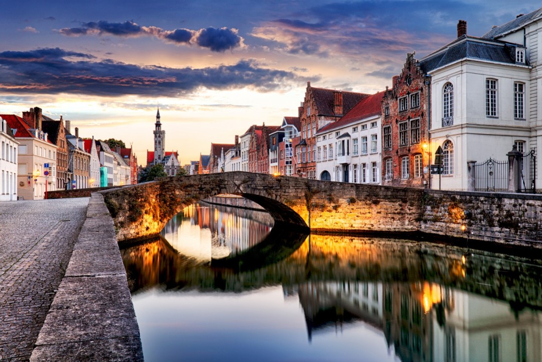 free walking tour at bruges